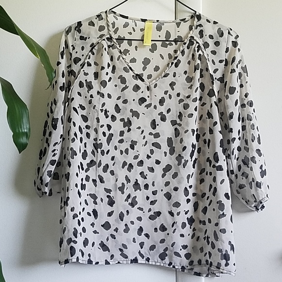Sheer Animal prints - Picture 1 of 2